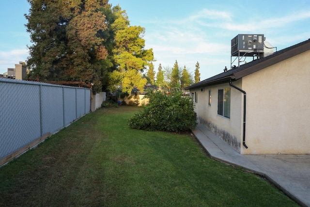 5157 E Truman Ave, Fresno, CA 93725 - view of yard featuring central air condition unit