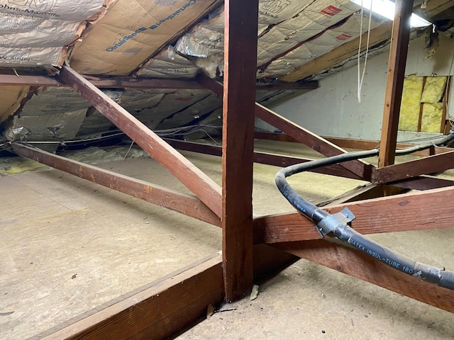 6043 N Forkner Ave, Fresno, CA 93711 - view of unfinished attic