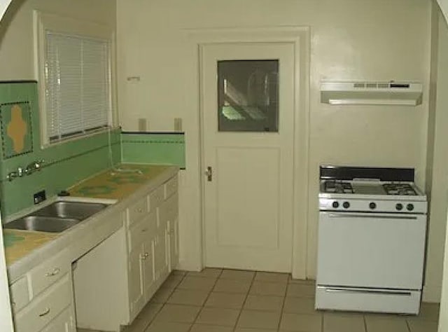 725 N Wilson Ave, Fresno, CA 93728 - photo 10