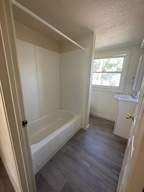 725 N Wilson Ave, Fresno, CA 93728 - photo 17