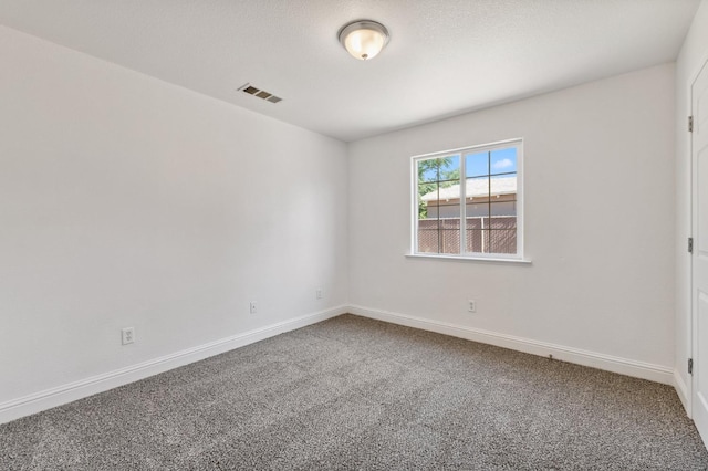 2464 S Kirk St, Fresno, CA 93706 - unfurnished room featuring carpet