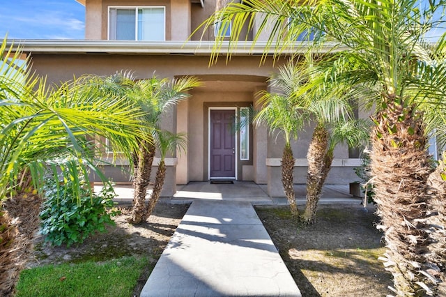 2594 S Duke Ave, Fresno, CA 93727 - entrance to property with stucco siding