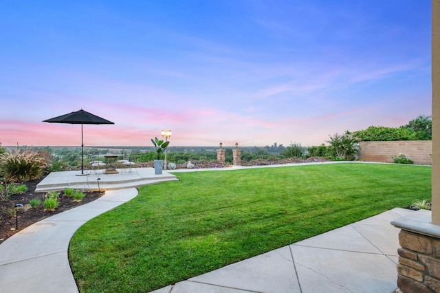 5136 W Bluff Ave, Fresno, CA 93722 - view of yard