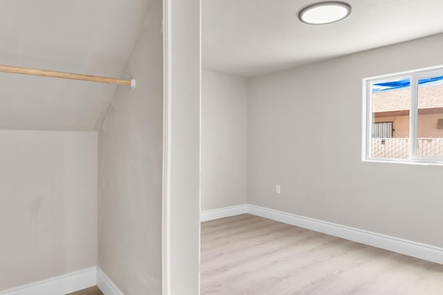 3659 Mono St, Fresno, CA 93702 - view of closet