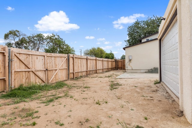 3659 Mono St, Fresno, CA 93702 - view of yard with a gate