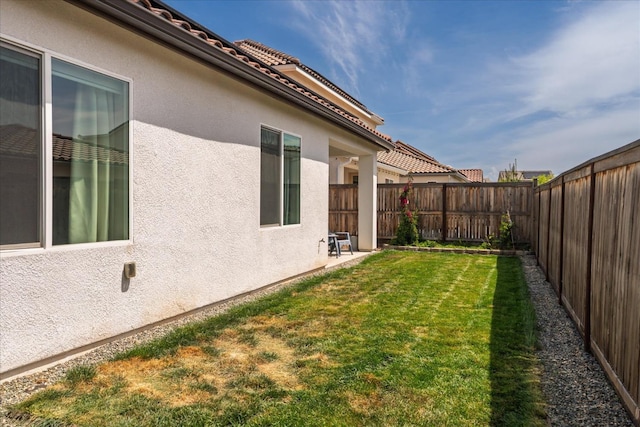 640 Wood Crest Ave, Madera, CA 93636 - view of yard with a fenced backyard