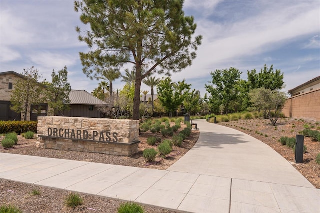 640 Wood Crest Ave, Madera, CA 93636 - view of community sign