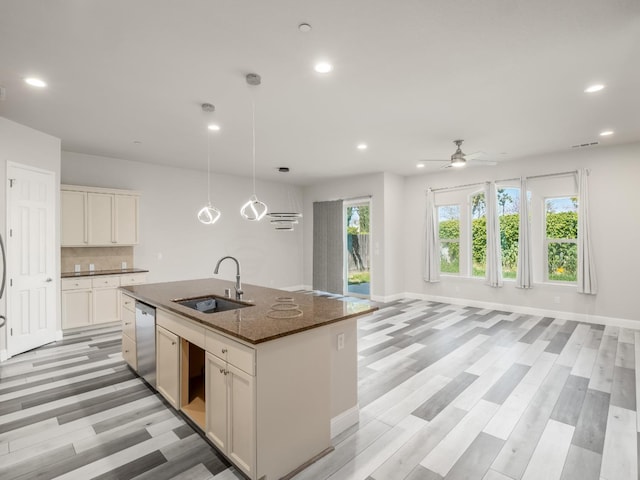 1026 E Carnoustie Ave, Fresno, CA 93730 - kitchen featuring a ceiling fan, recessed lighting, a sink, and dishwasher