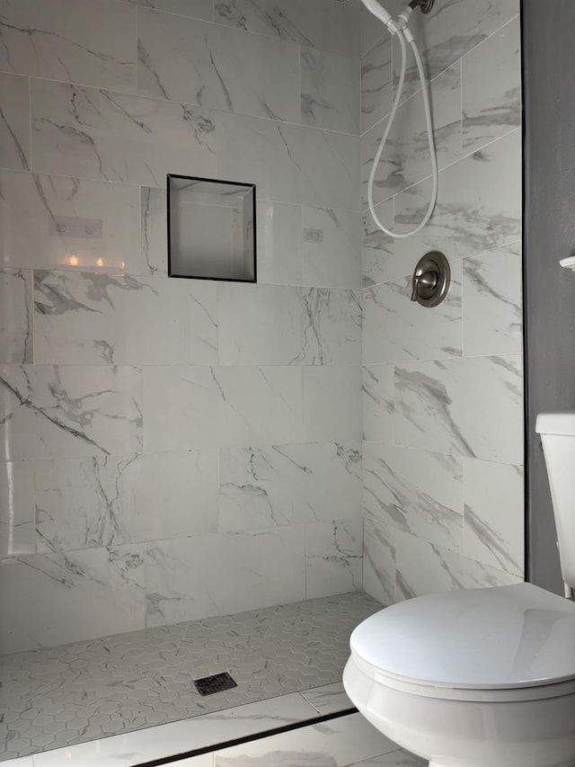 271 W Paul, Fresno, CA 93704 - full bath with a stall shower and toilet