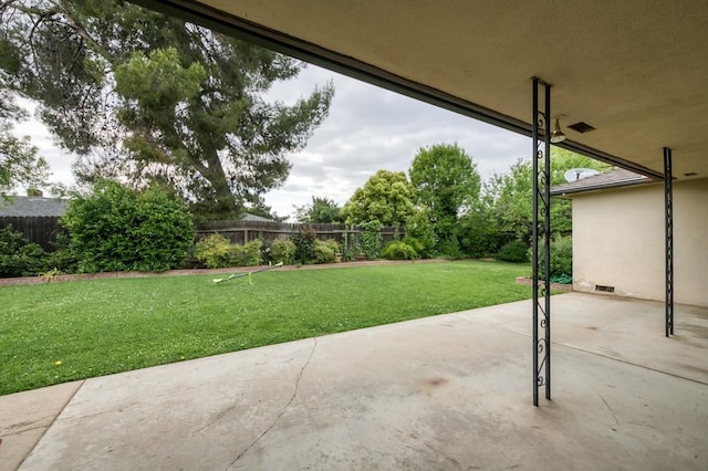 7341 N Bond St, Fresno, CA 93720 - view of patio / terrace with a fenced backyard