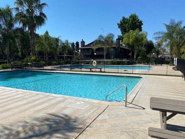 1151 S Chestnut Ave Unit 146, Fresno, CA 93702 - pool with fence