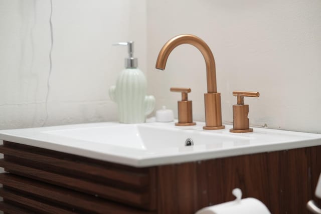 1016 N White St, Hanford, CA 93230 - interior details with vanity