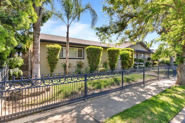 4311 N Emerson Ave, Fresno, CA 93705 - ranch-style house with fence