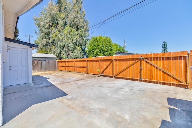 227 E Pine Ave, Fresno, CA 93728 - view of patio / terrace with a gate