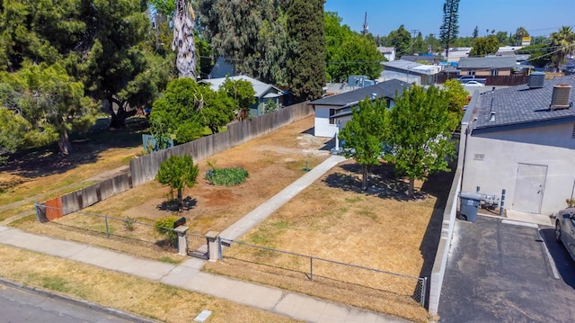 227 E Pine Ave, Fresno, CA 93728 - drone / aerial view