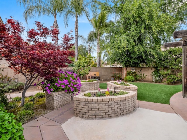 10640 N Old Course Dr, Fresno, CA 93730 - view of patio / terrace featuring a fenced backyard