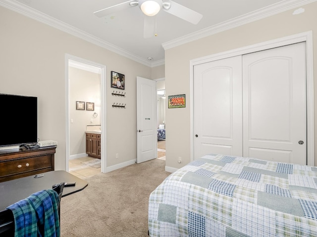 10640 N Old Course Dr, Fresno, CA 93730 - bedroom featuring light carpet, baseboards, a closet, ceiling fan, and crown molding