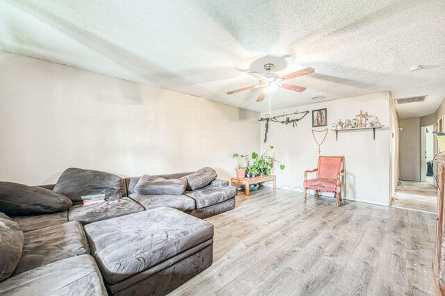 25 E Hawes, Fresno, CA 93706 - photo 4