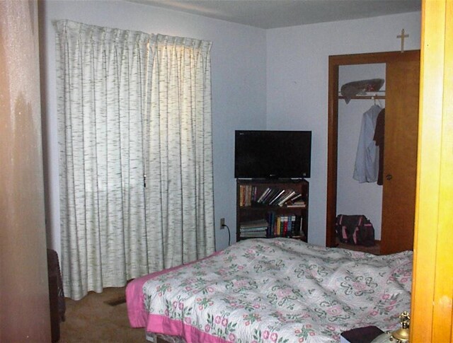 7081 Live Oak, Wonder Valley, CA 93657 - bedroom with carpet