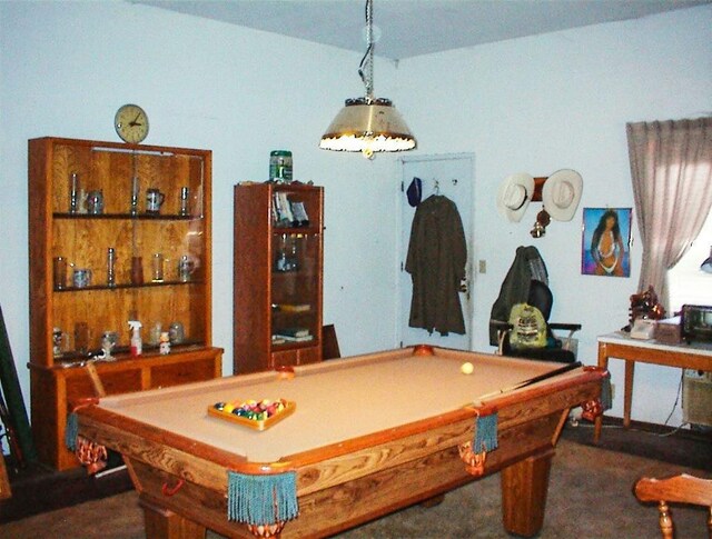 7081 Live Oak, Wonder Valley, CA 93657 - rec room with pool table