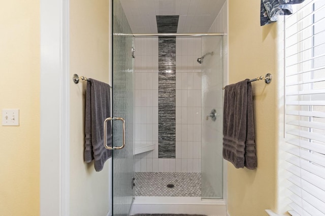 43443 Running Deer Dr, Coarsegold, CA 93614 - bathroom featuring a stall shower