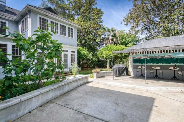 605 E Home Ave, Fresno, CA 93728 - view of patio / terrace with area for grilling