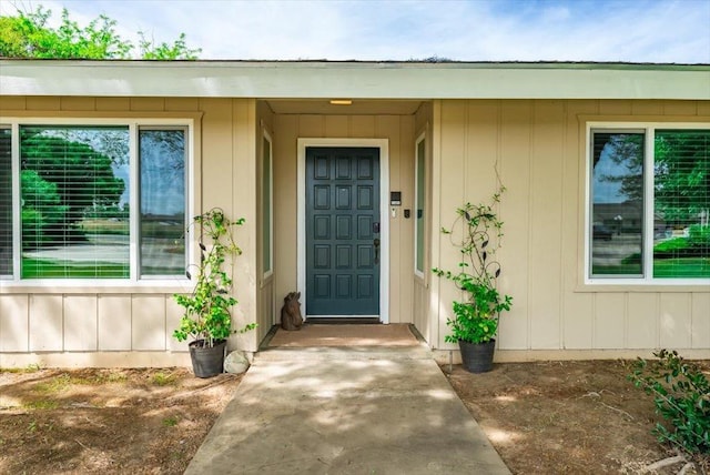 view of property entrance