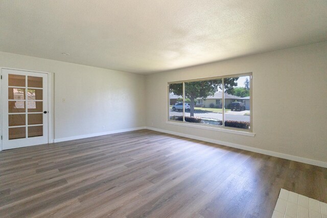 230 W Fountain Way, Fresno, CA 93705 - photo 5