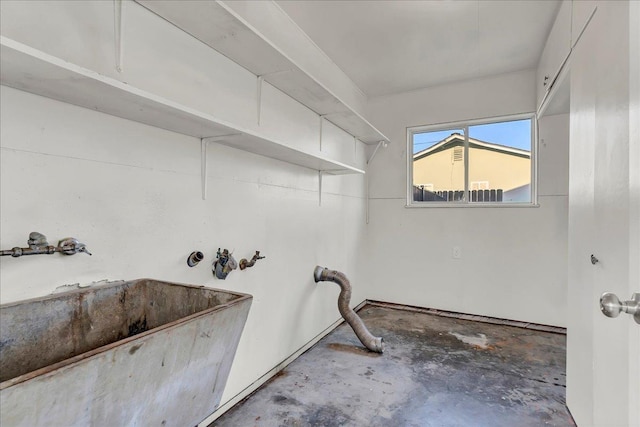 230 E Sycamore Dr, Hanford, CA 93230 - clothes washing area featuring a sink and laundry area