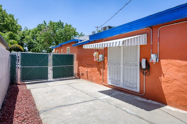 gate with fence