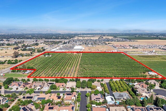 8175 E Shaw Ave, Clovis, CA 93619 - photo 17