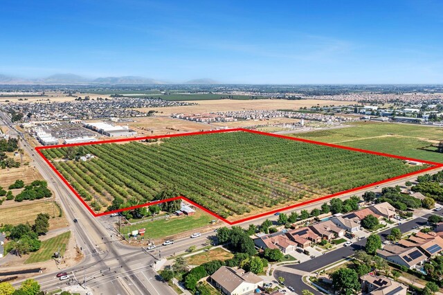 8175 E Shaw Ave, Clovis, CA 93619 - photo 8