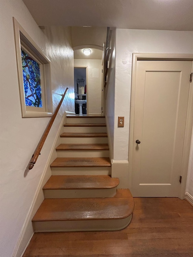 523 W Yosemite, Madera, CA 93637 - staircase featuring wood finished floors