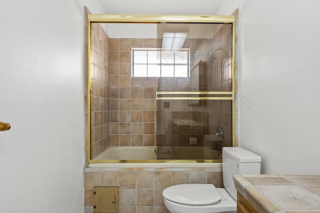 4462 N Manila Ave, Fresno, CA 93727 - bathroom with toilet and tiled shower / bath combo