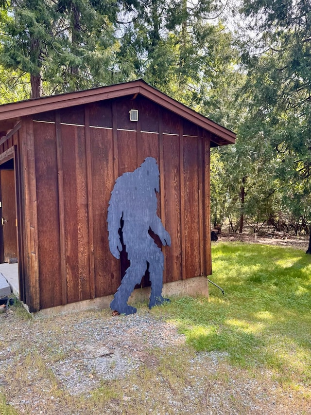view of outbuilding featuring an outbuilding
