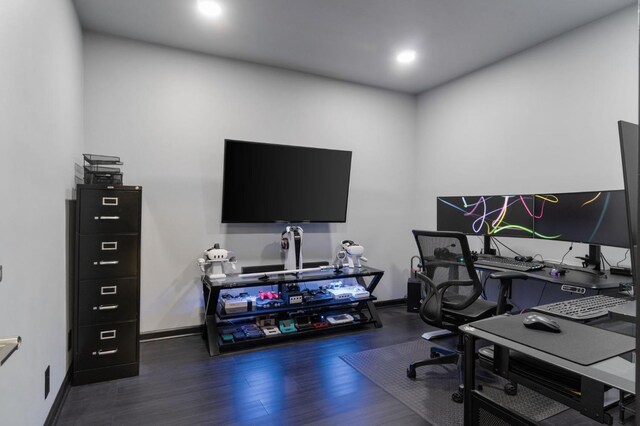 office with baseboards, recessed lighting, and wood finished floors