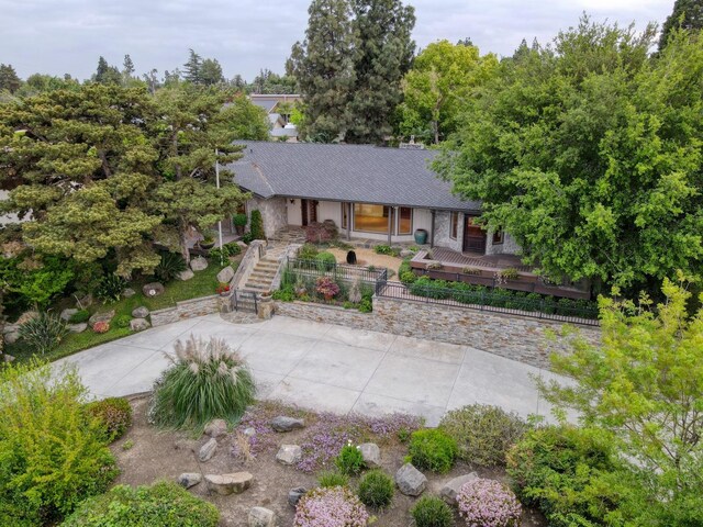 1409 W Big Sandy Rd, Fresno, CA 93711 - view of front of house with a porch and stairway