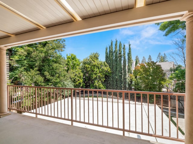 9596 N Winery Ave, Fresno, CA 93720 - view of balcony