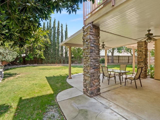 9596 N Winery Ave, Fresno, CA 93720 - view of patio featuring ceiling fan and a fenced backyard