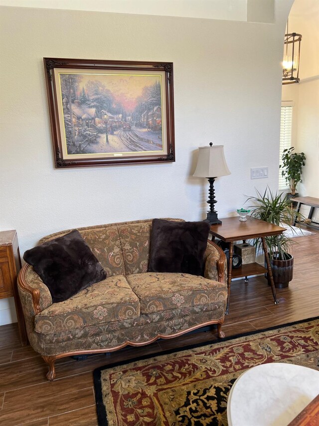 9552 N Whitehouse Dr, Fresno, CA 93720 - living area featuring wood finished floors