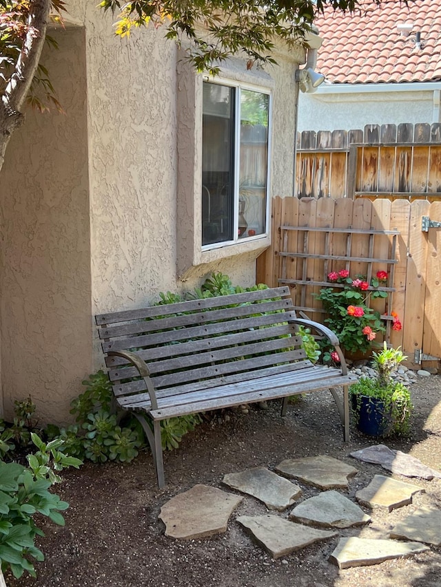 9552 N Whitehouse Dr, Fresno, CA 93720 - view of yard