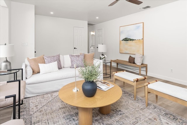 42968 Ranger Circle Dr, Coarsegold, CA 93614 - living room featuring visible vents, wood finished floors, baseboards, ceiling fan, and recessed lighting