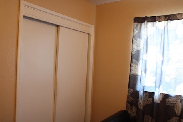 1939 S Sierra Vista Ave, Fresno, CA 93702 - interior space featuring a closet