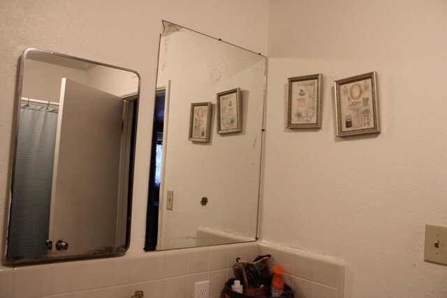 1939 S Sierra Vista Ave, Fresno, CA 93702 - view of laundry room