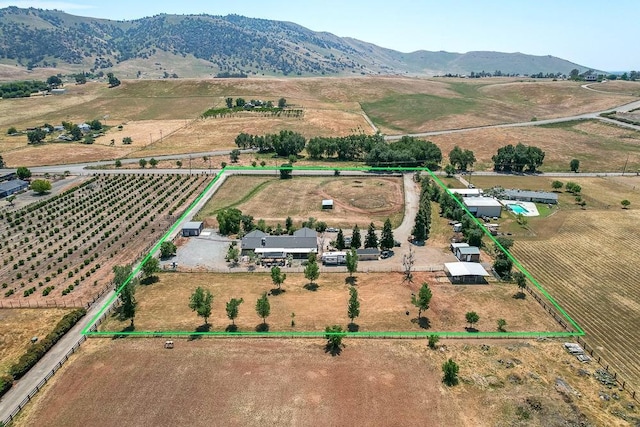 20794 E Weldon Ave, Sanger, CA 93657 - overview of rural landscape featuring property parcel outlined