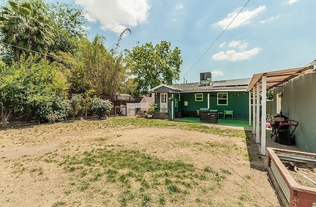 528 W Yale Ave, Fresno, CA 93705 - view of yard with a patio area and a fenced backyard