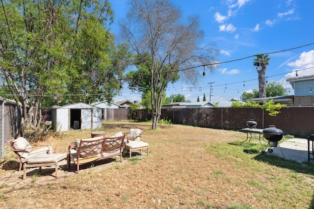 1568 N Glenn Ave, Fresno, CA 93728 - view of yard