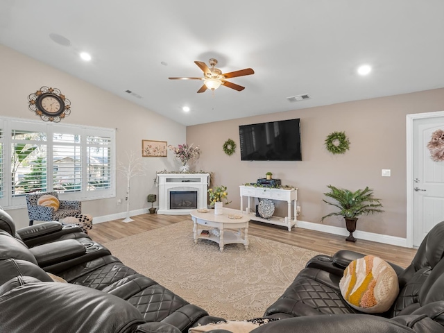 17324 Bonita Rd, Madera, CA 93636 - living area featuring visible vents, wood finished floors, ceiling fan, and recessed lighting