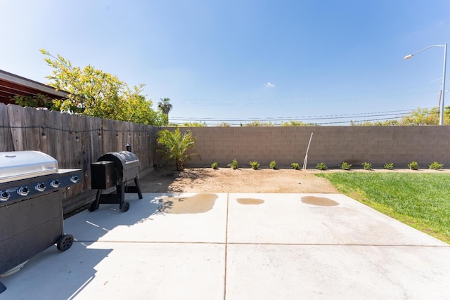 13375 Peach St, Parlier, CA 93648 - view of patio / terrace featuring a fenced backyard and area for grilling