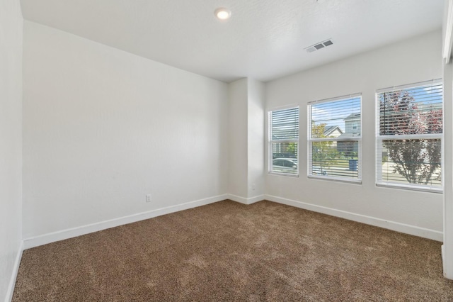 5091 N San Clemente Ave, Fresno, CA 93723 - unfurnished room featuring carpet floors and baseboards